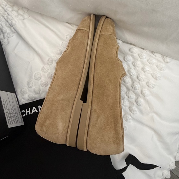 CHANEL Teddy Shearling Mary Janes Beige 38 BNIB SOLD OUT - Picture 6 of 12